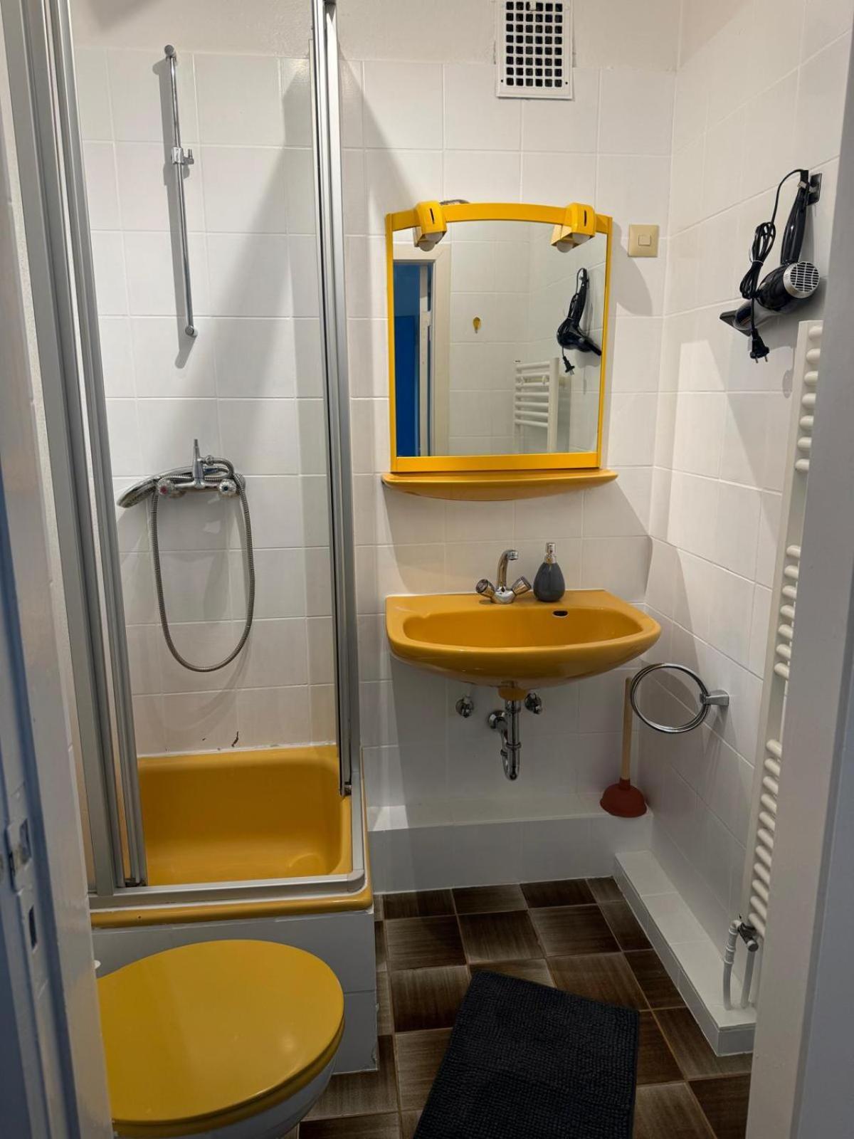 Quartier 7 - Zentral Gelegene Ferienwohnung Mit Stadtblick Bremerhaven Buitenkant foto